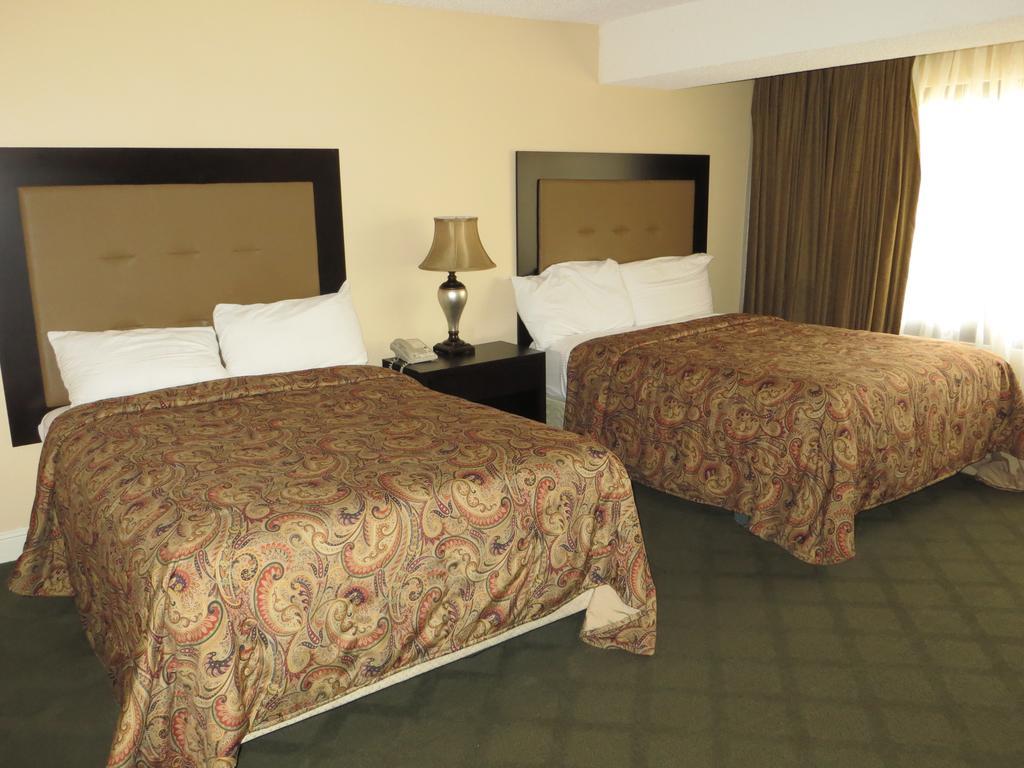 Jockey Resort Suites Center Strip Лас-Вегас Номер фото